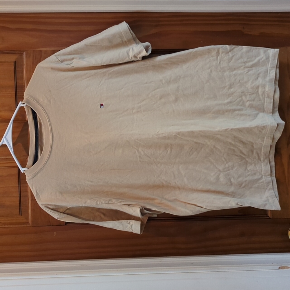 Tommy Hilfiger tan t-shirt short sleeve
